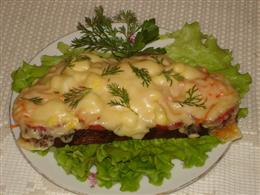 Горячие  "лодочки" с яйцом и сыром