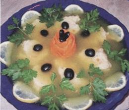 Заливное из фаршированной щуки