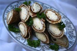 Блины с чесноком и плавленым сыром