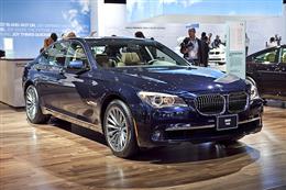 BMW 740i