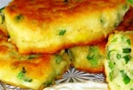 Оладьи на кефире с зеленым луком