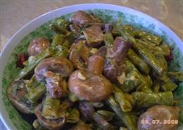 Тушеная фасоль с шампиньонами